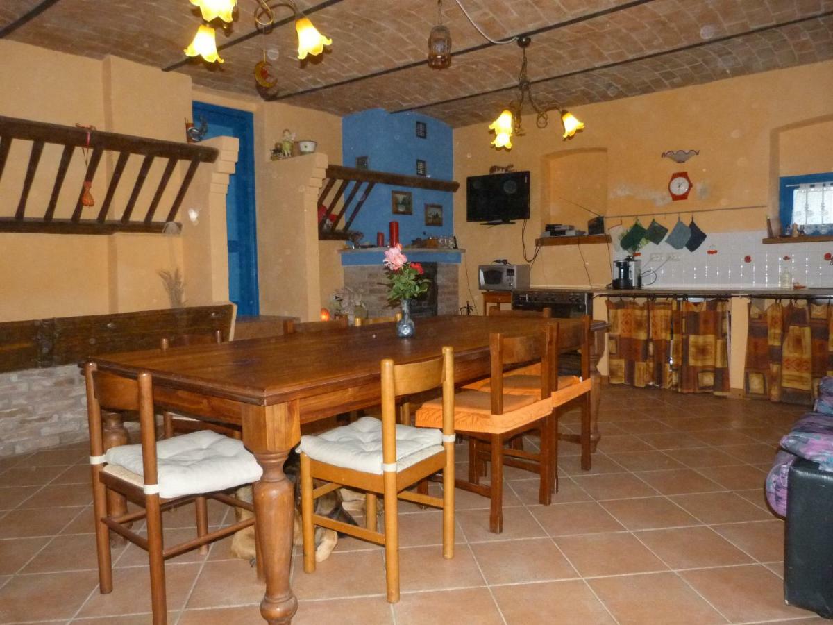 B&B Locanda Della Sesta Felicita Vaglio Serra Bagian luar foto